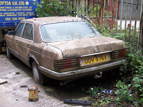 Старые и разбитые авто Старые и разбитые авто
