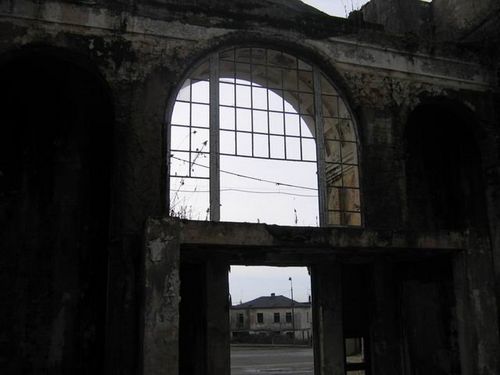 �������