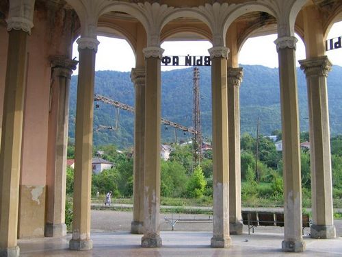 �������