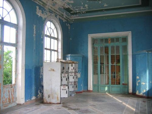 �������