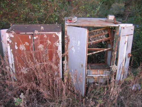 �������