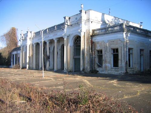 �������