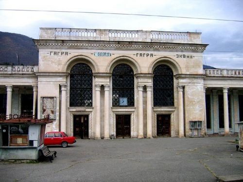 �������