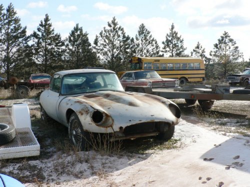 Старые и разбитые авто Старые и разбитые авто