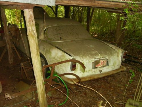 Старые и разбитые авто Старые и разбитые авто