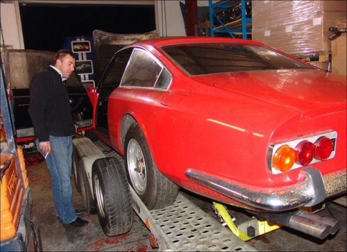 Старые и разбитые авто Старые и разбитые авто