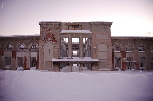 �������