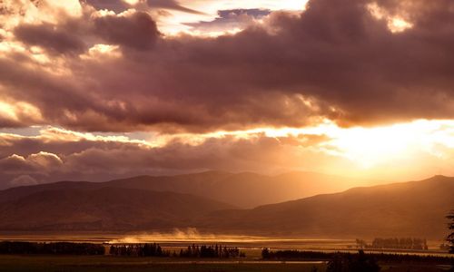 ����-�������