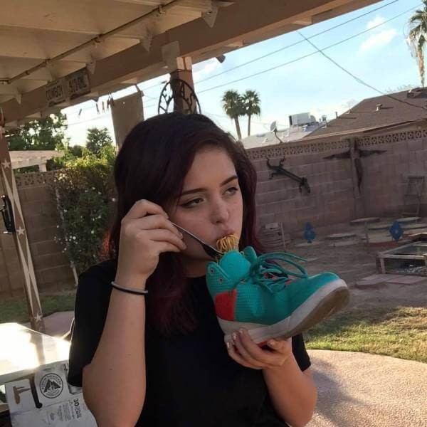 ����������