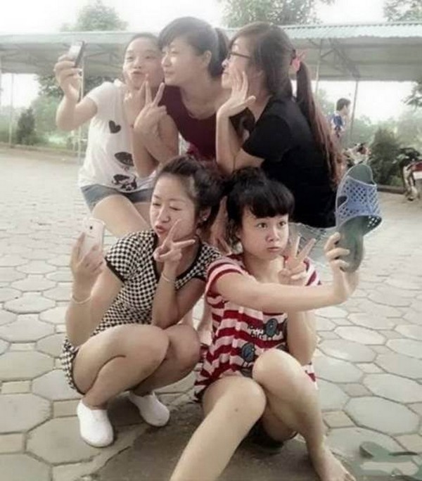 ��������