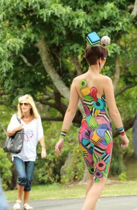 ��������